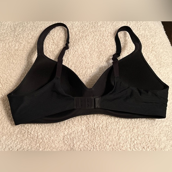 Hanes Ultimate Soft Wireless Convertible T Shirt Bra, 38B - Picture 4 of 7